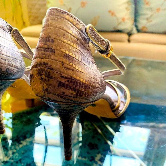 ✨Tory Burch✨ Gray & Metallic Gold Trim Snakeskin Leather Cross Strap Stiletto - Picture 5 of 16